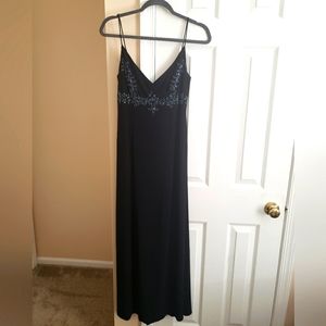 Betsy & Adam black long dress- 6P